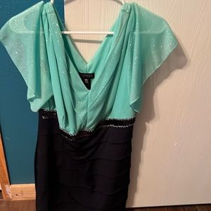 Very pretty like new size 16W dress